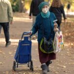 Immagine informativa sul nuovo importo del canone RAI e modifiche per gli anziani.