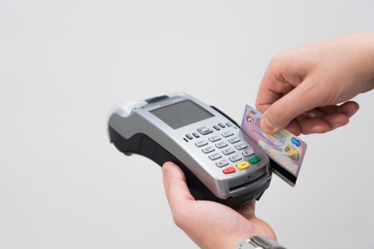 Nuove regole per il pagamento con POS: ecco cosa cambia per i commercianti